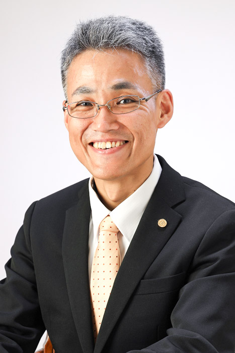 行政書士 小川 真裕